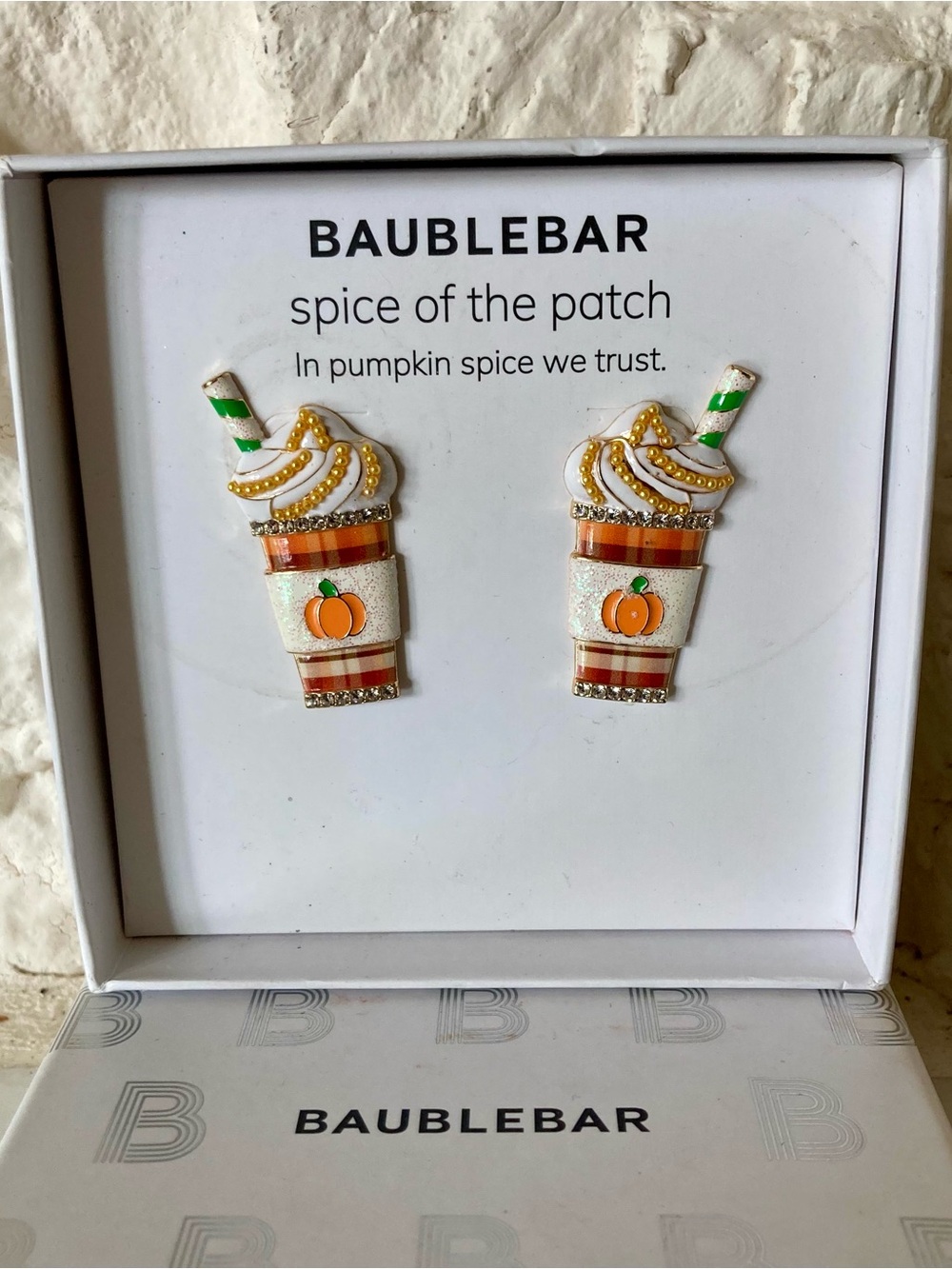 NWT and box BaubleBar “spice of the patch” novelty stud earrings - Picture 4 of 5